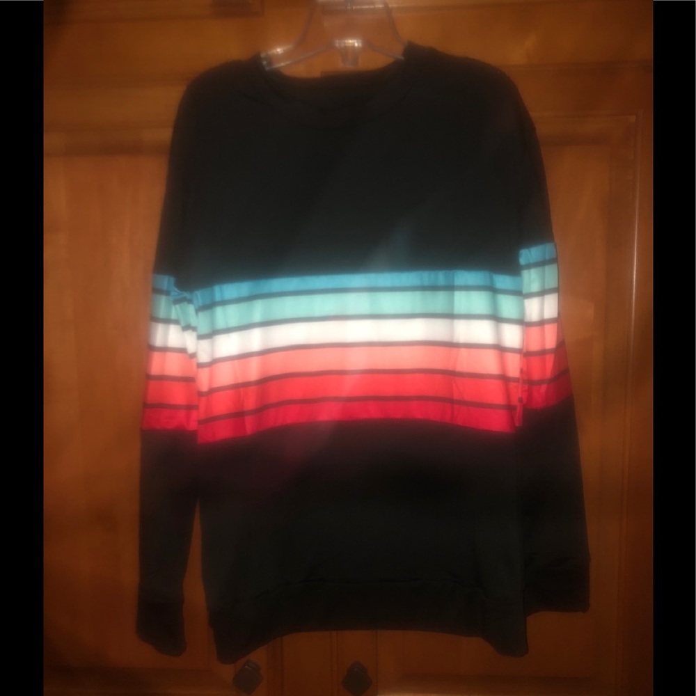 Rainbow striped long sleeve black tee 🌈